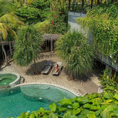 Mangroove Bay Boutique Hostel Banyuwedang Bagian luar foto