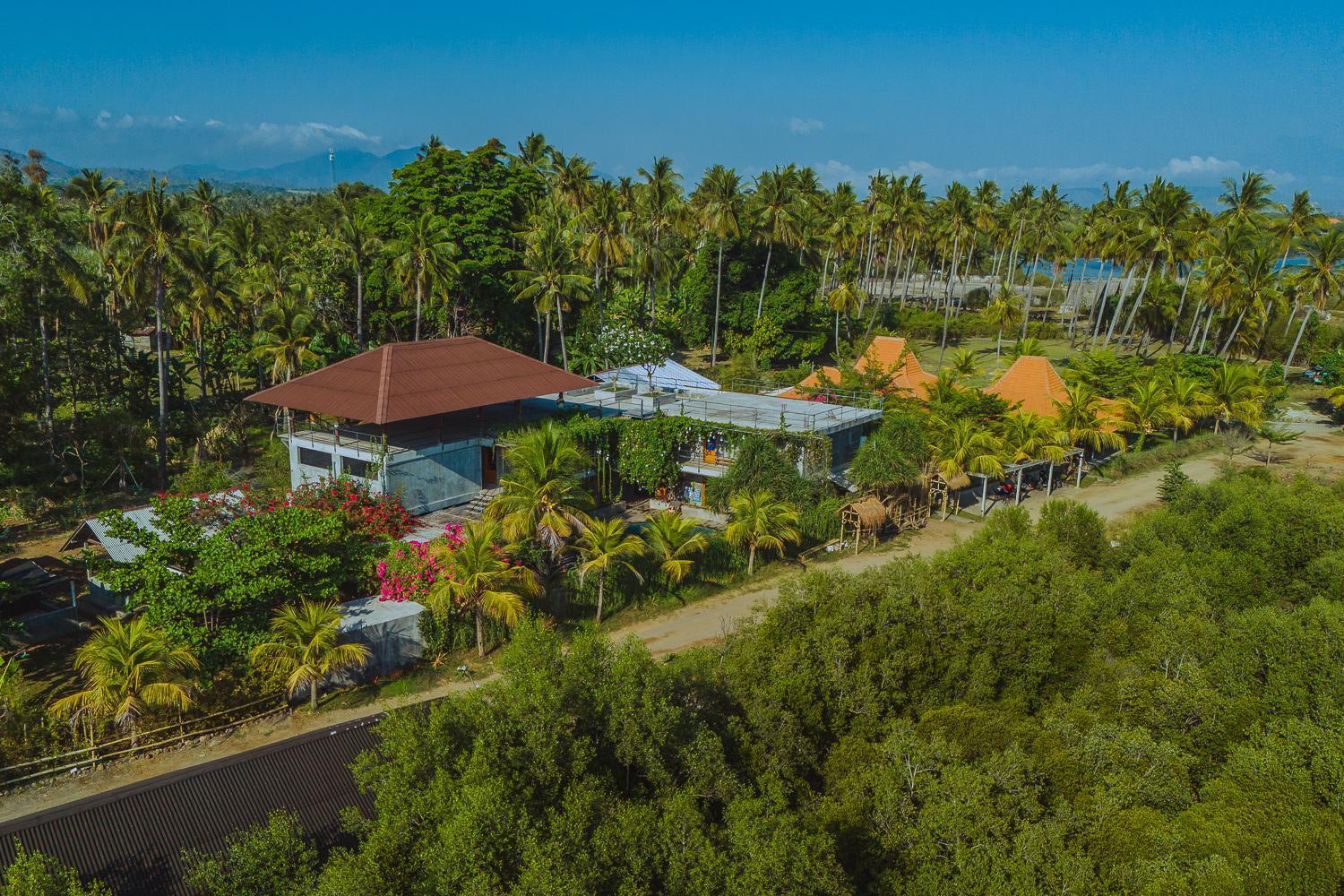 Mangroove Bay Boutique Hostel Banyuwedang Bagian luar foto