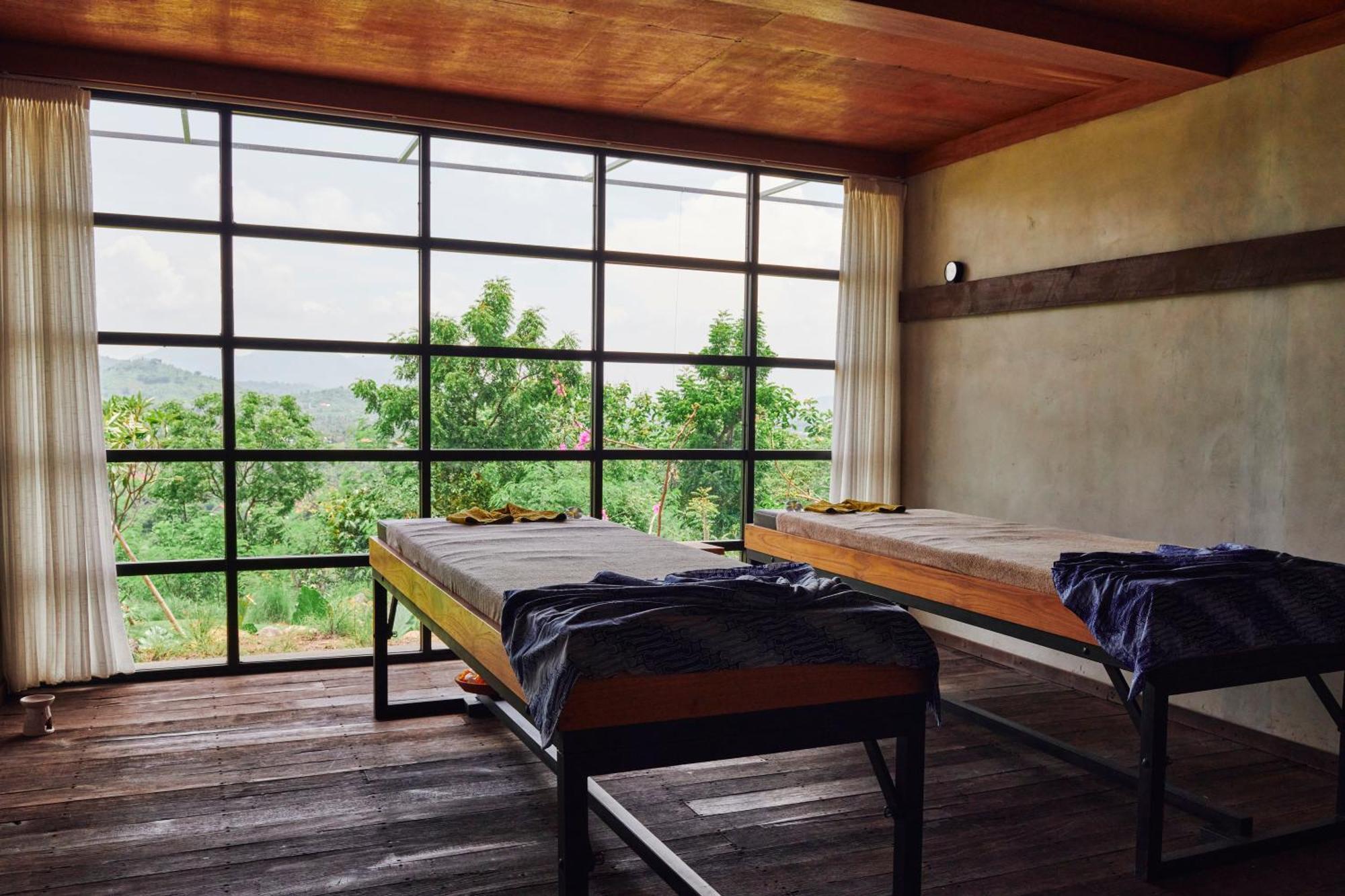 Mangroove Bay Boutique Hostel Banyuwedang Bagian luar foto