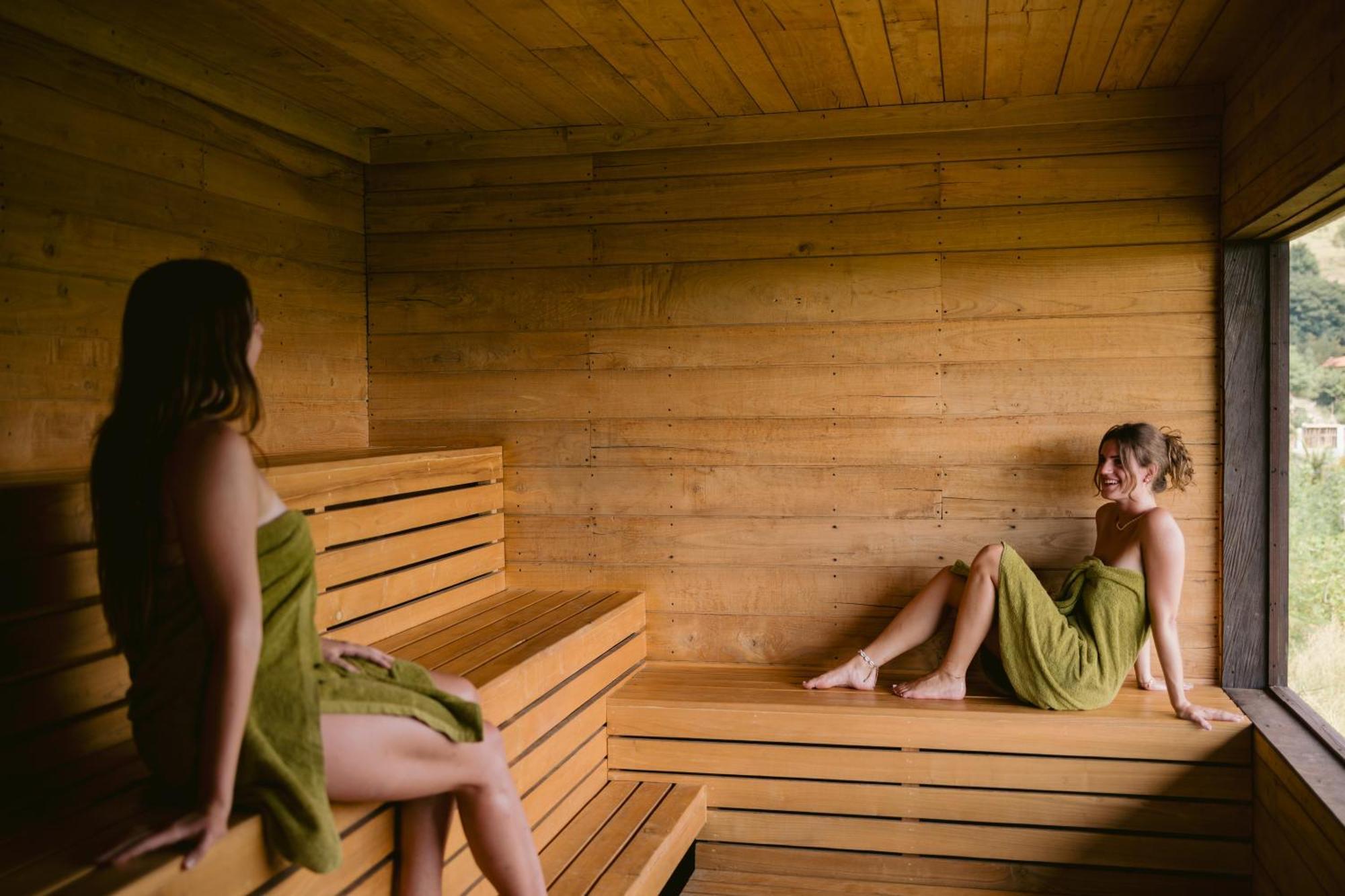 Mangroove Bay Boutique Hostel Banyuwedang Bagian luar foto